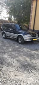 Ssang yong Musso sotiladi