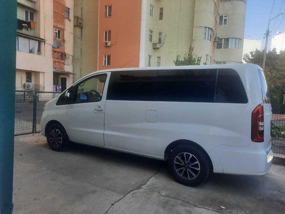 Минивэн JAC M3 в белом и черных цветах!!! — 3