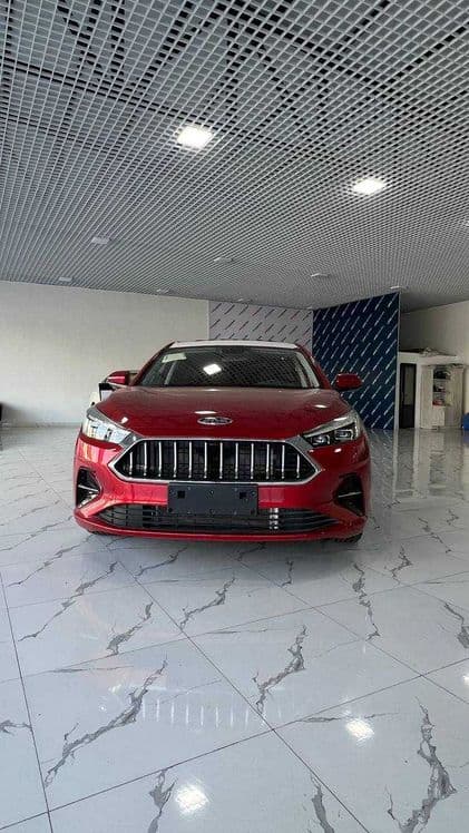 Sotuvda Jac j7 1.5Turbo liftbek (Новый) — 1