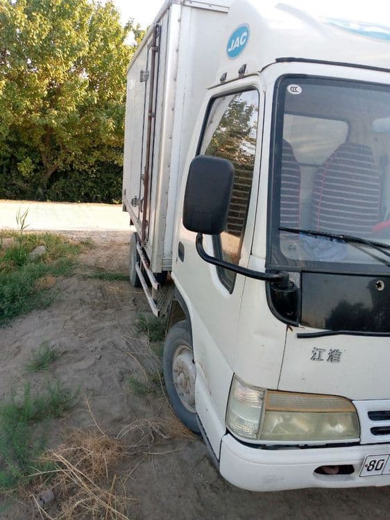 Jac sotldi moshin — 1