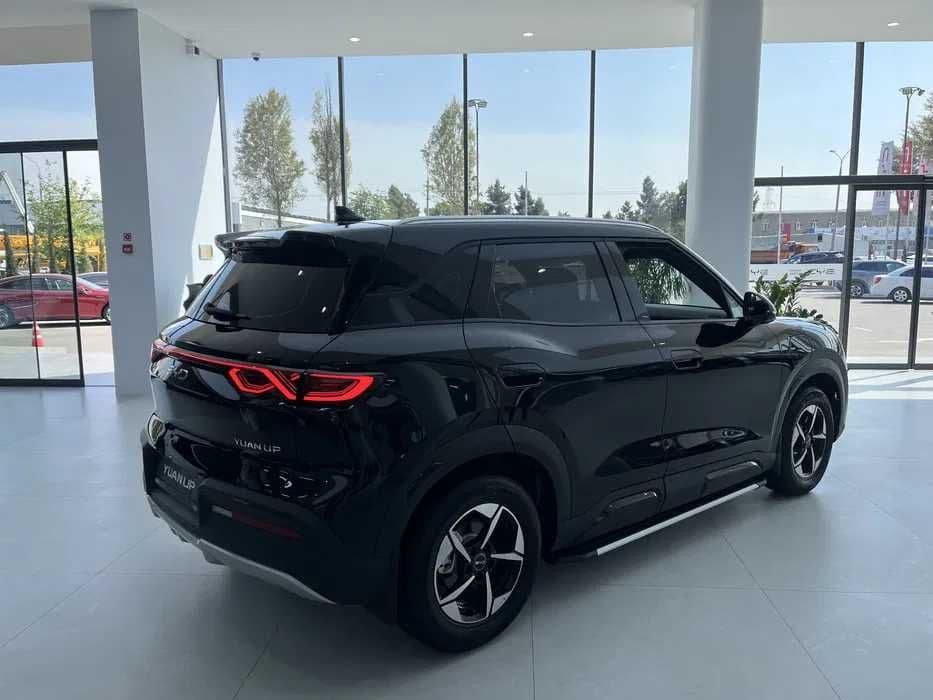 Byd yuan up smart drive — 1