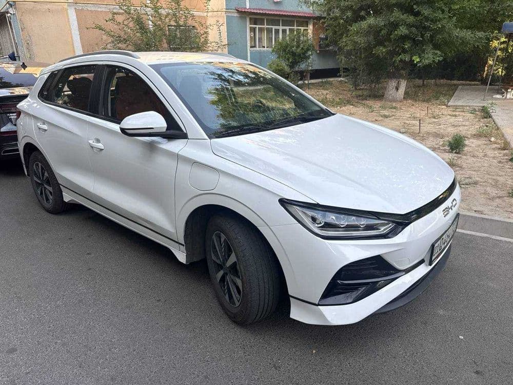 Elektro mabil BYD E2 SROCHNA SOTILADI xolati idyal — 4