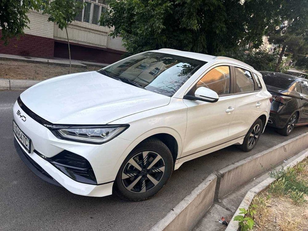 Elektro mabil BYD E2 SROCHNA SOTILADI xolati idyal — 5