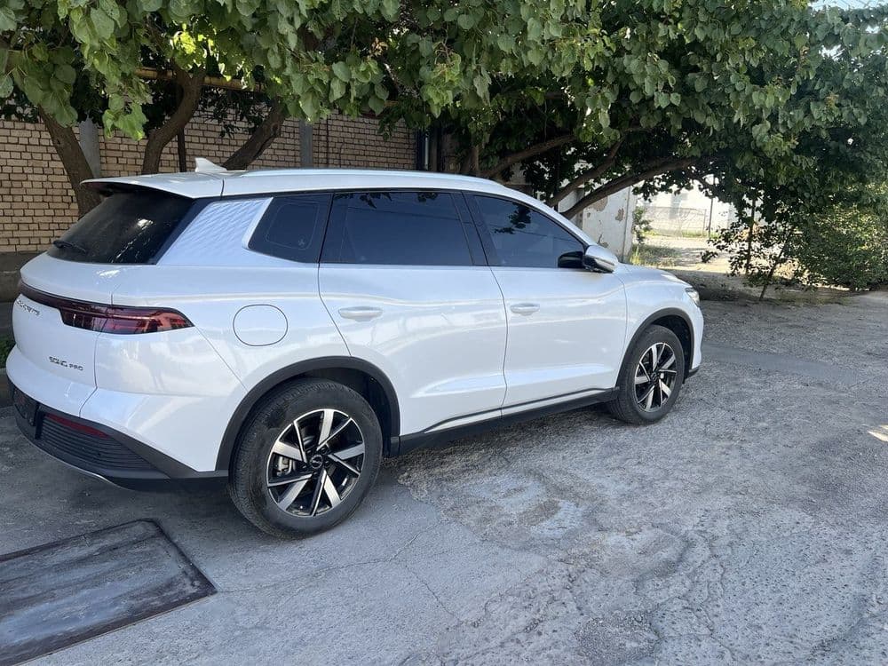 BYD SONG PRO otlichnoy sostayaniya