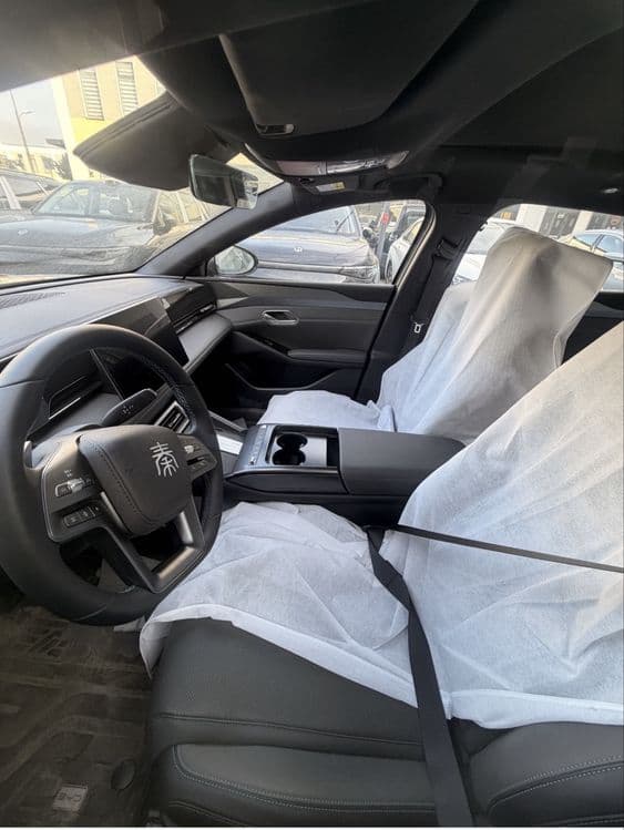 BYD qin L 2025 yili — 2