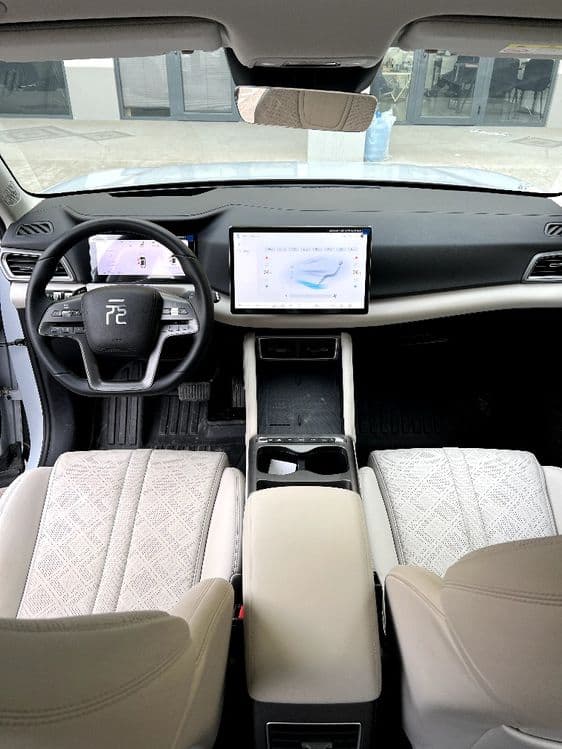 BYD Yuan up full smart  20500$ — 5