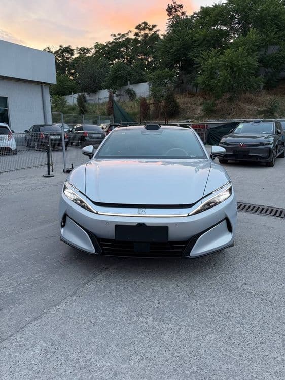 BYD Han L. AWD 3-pozitsia. Zeekir 001. Malibu xl. Kushandasi.