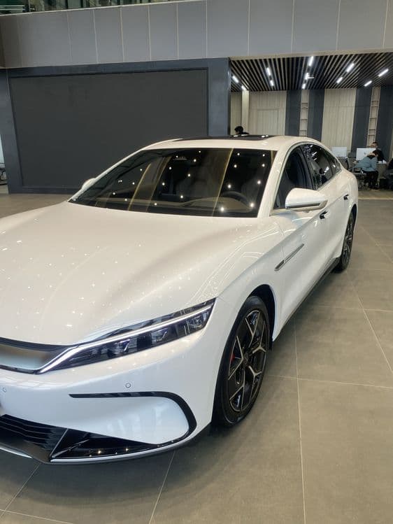 BYD Han rasmiy diller — 2