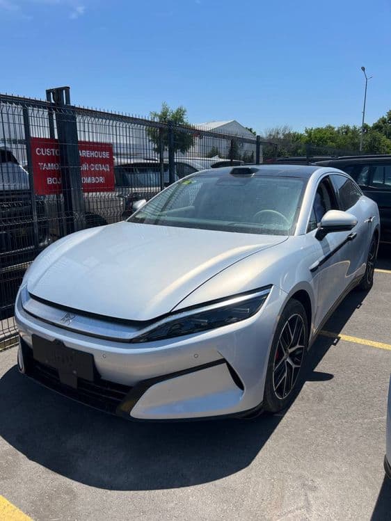 BYD HAN L ELEKTRO 2025 yil 2.7 sikund dual mator — 3