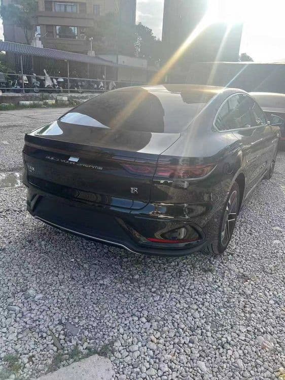 BYD HAN Champion 605 km — 2