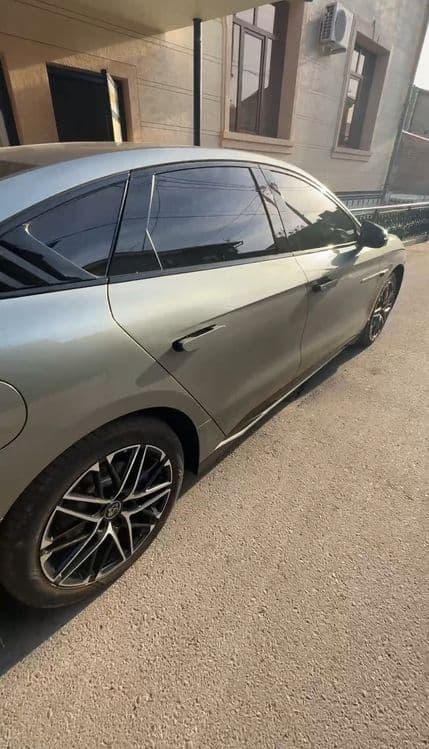 Byd Han 635 yili 2025 — 2