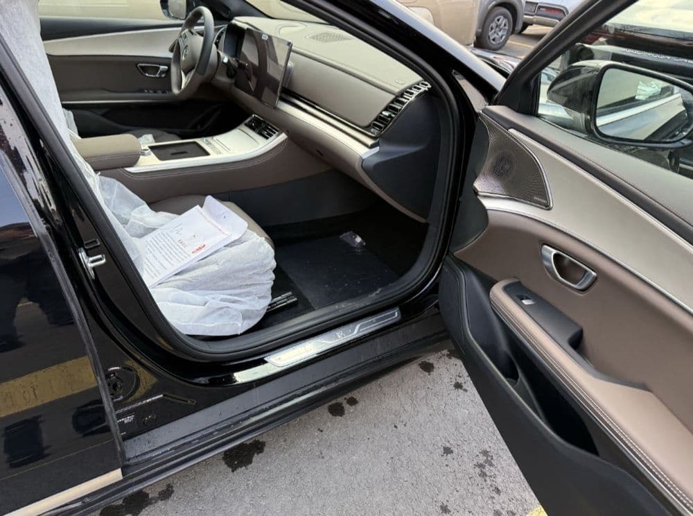 **Byd han 635 Restayling 2025 — 4