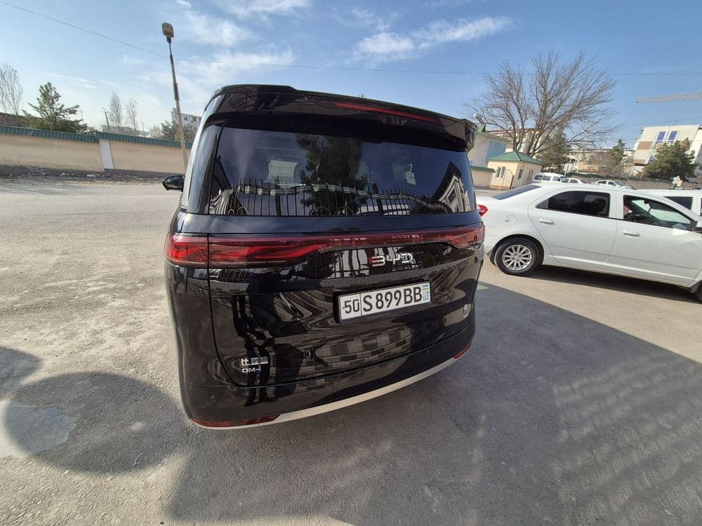 BYD XIA MPV 2025 йил сотилади. — 2