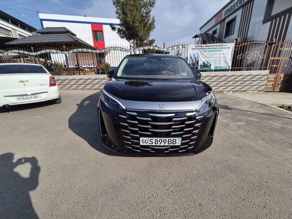 BYD XIA MPV 2025 йил сотилади. — 4