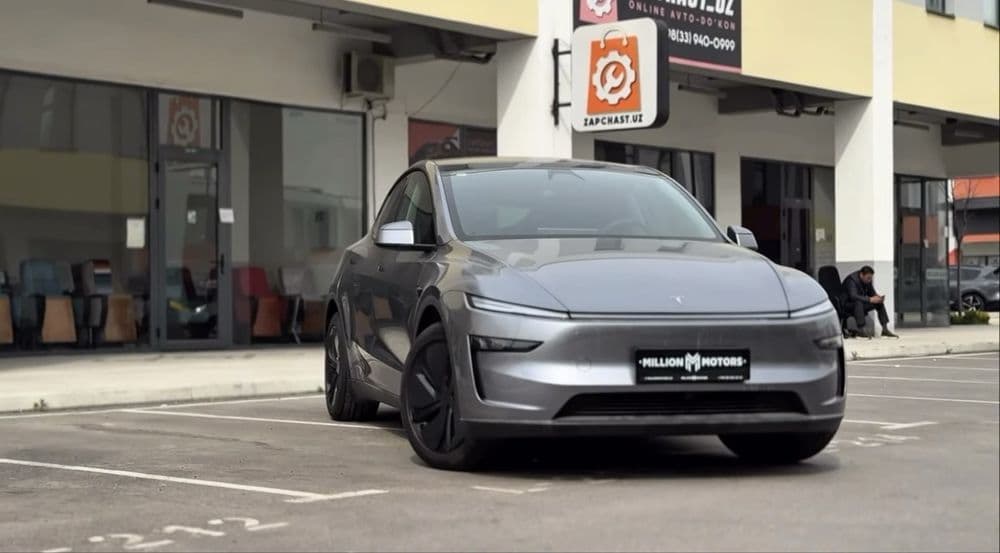 Tesla Model Y 2025 AWD (All-Wheel Drive) - 750km — 3