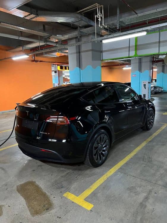 Tesla modal Y  new — 6