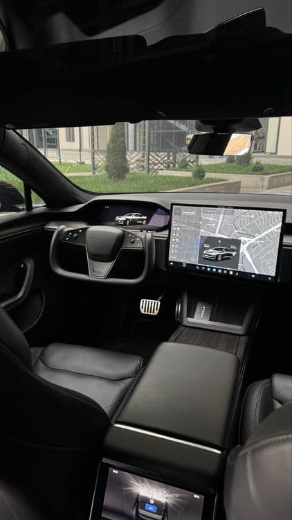 Tesla model S p100D — 3
