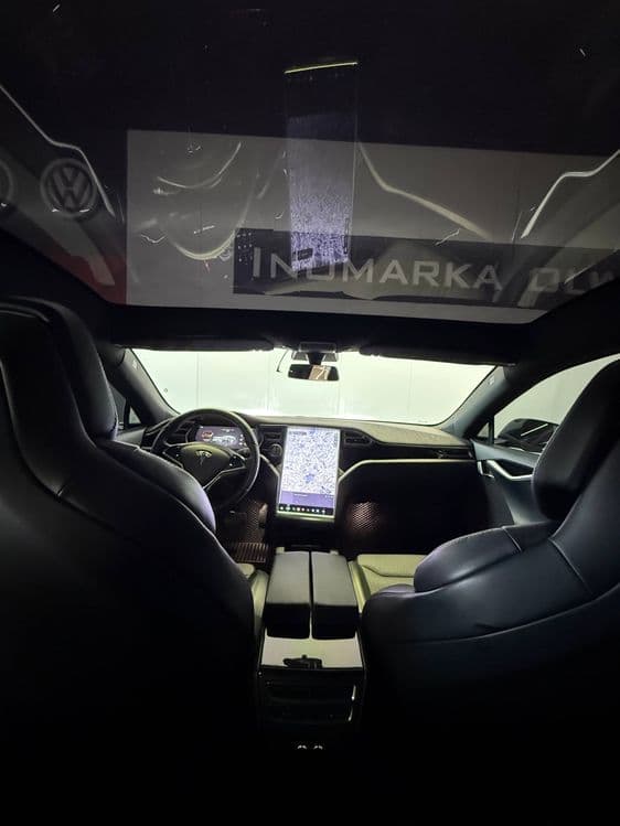 Tesla model s 75 — 7