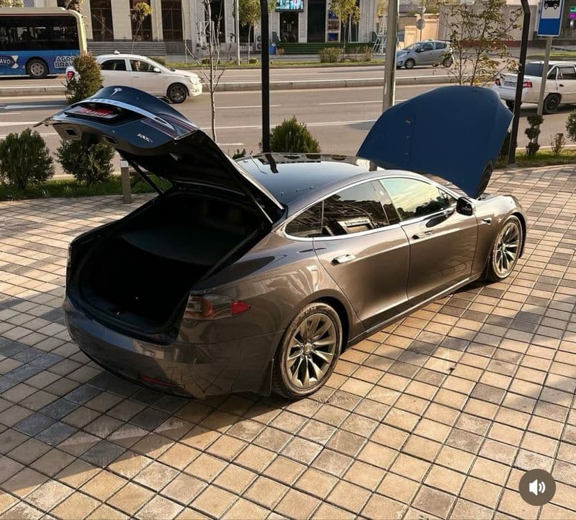 Продаётся или возможен обмен Tesla S — 3