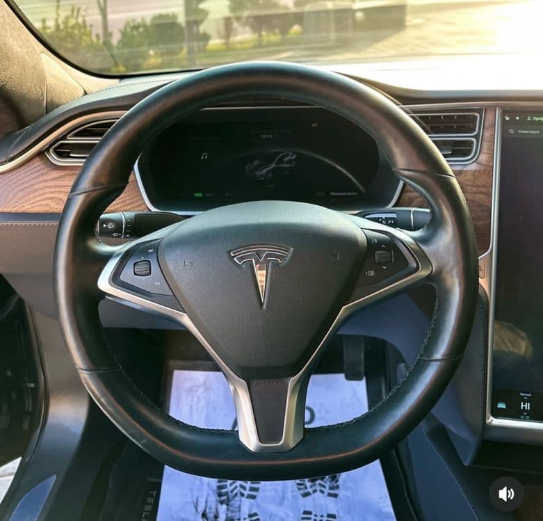 Продаётся или возможен обмен Tesla S — 7