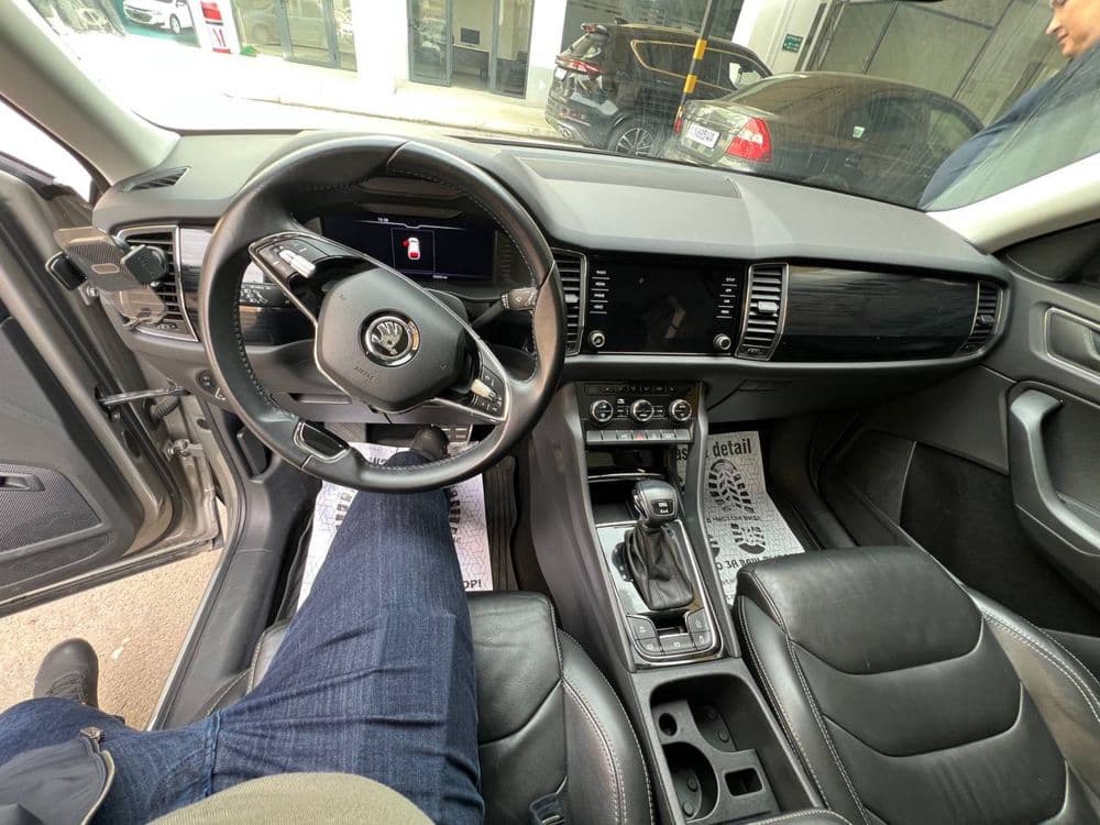 Skoda moshina sotiladi — 2
