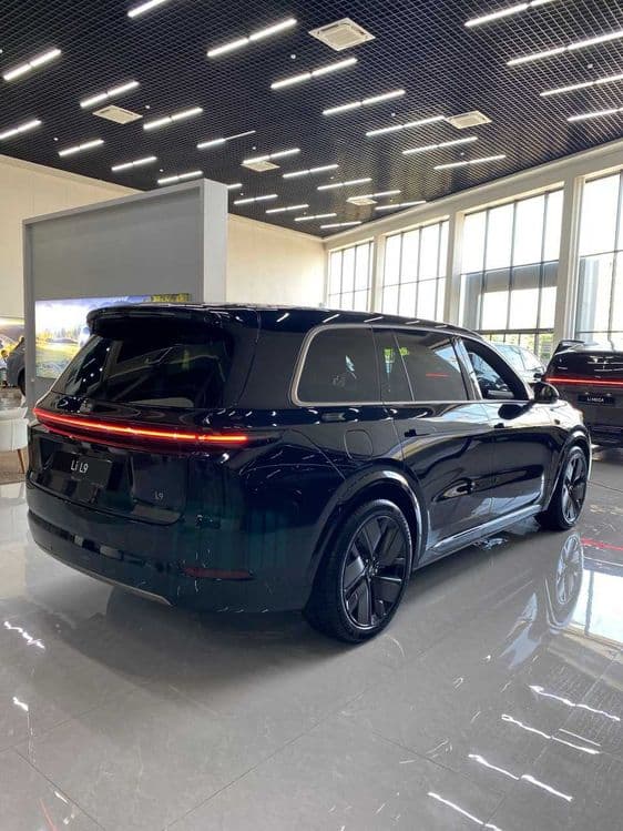 Lixiang L9 Ultra Restyling Black Metallic — 2
