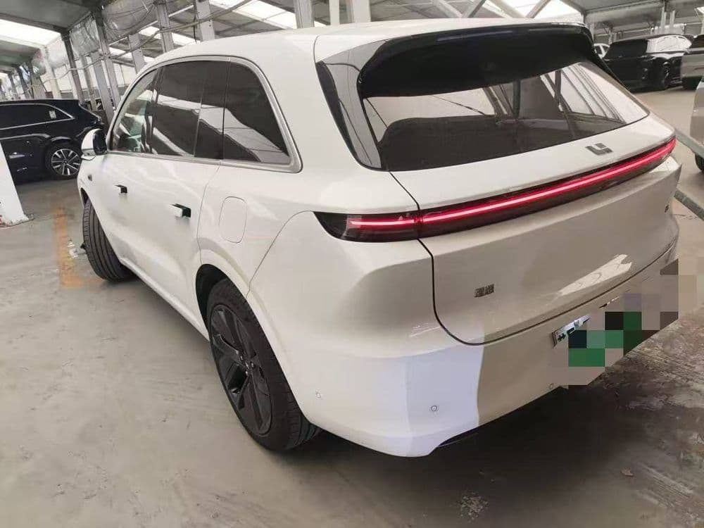 Lixiang L6 Max белый кузов — 3