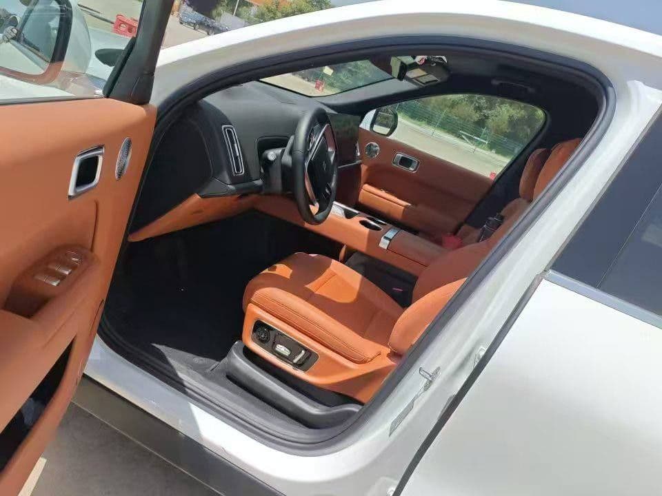 Li Auto 2025 L8 Ultra restyle — 2