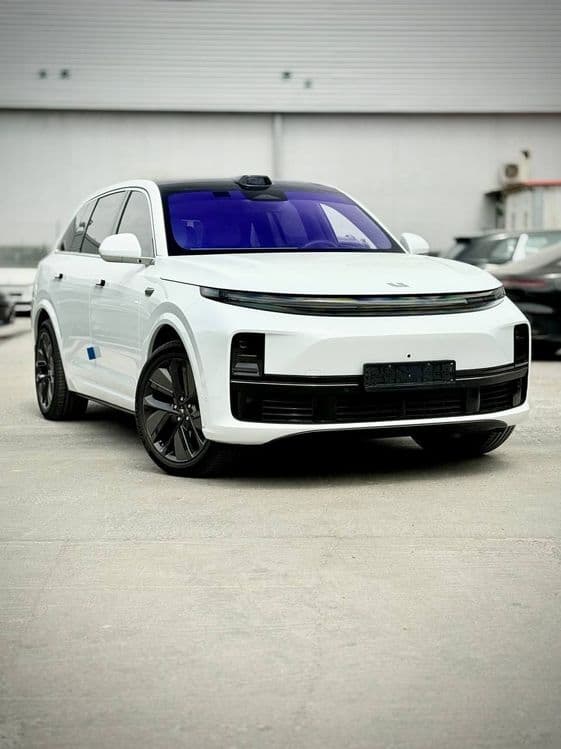 Li 7 Ultra restayling 2025. Notarius srochna sotiladi — 1