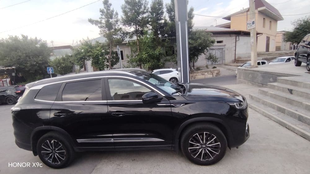 Moshina 2023 yil tiggo 8pro Max — 4