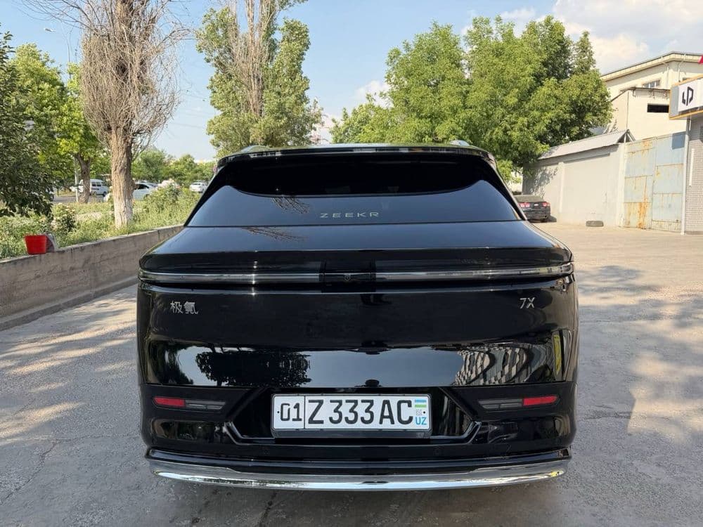 Продается автомобиль zeekr 7X — 3