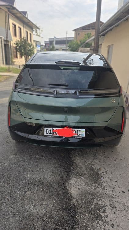 Продажа автомобиля Zeekr X — 3