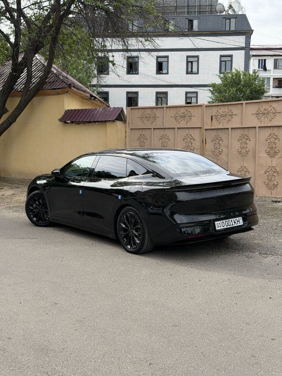 ZEEKR 007 Full 1 ta mator 870 km zapas xod 100kv Black Piano — 4