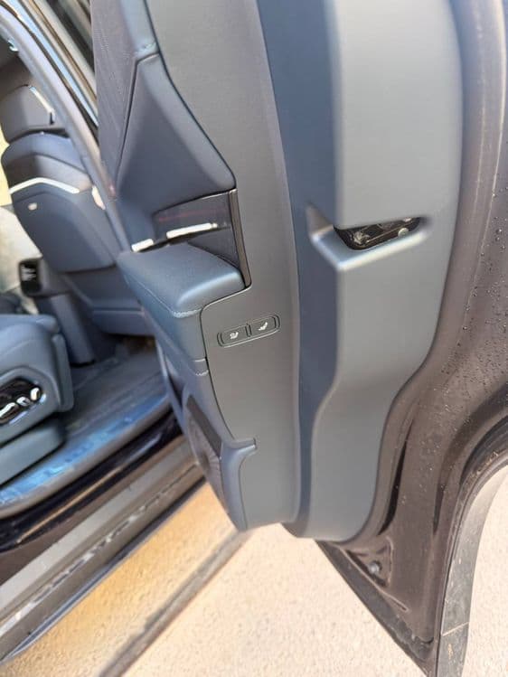Zeekr 9x 70kw 2026 black edition — 4