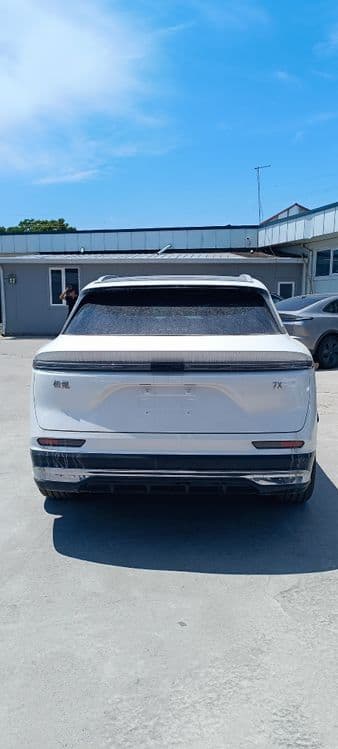 Zeekr 7x 2026 yil — 2