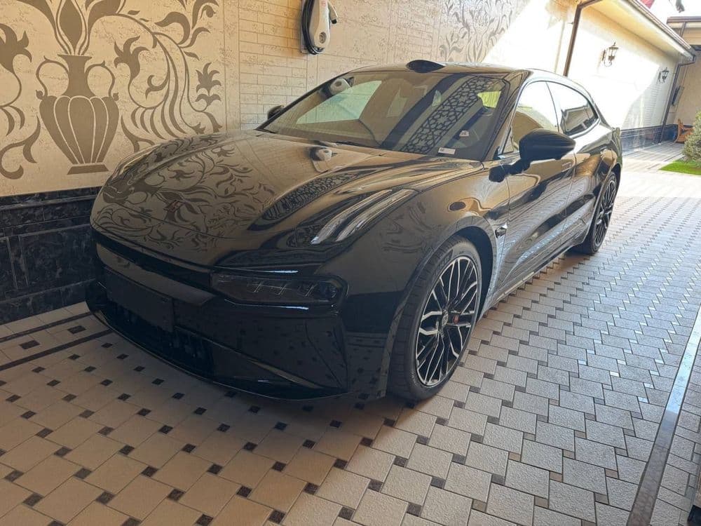 Zeekr 001 yu sport 2025 yil — 3