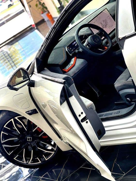 Zeekr 001 You Z-Sport version — 3