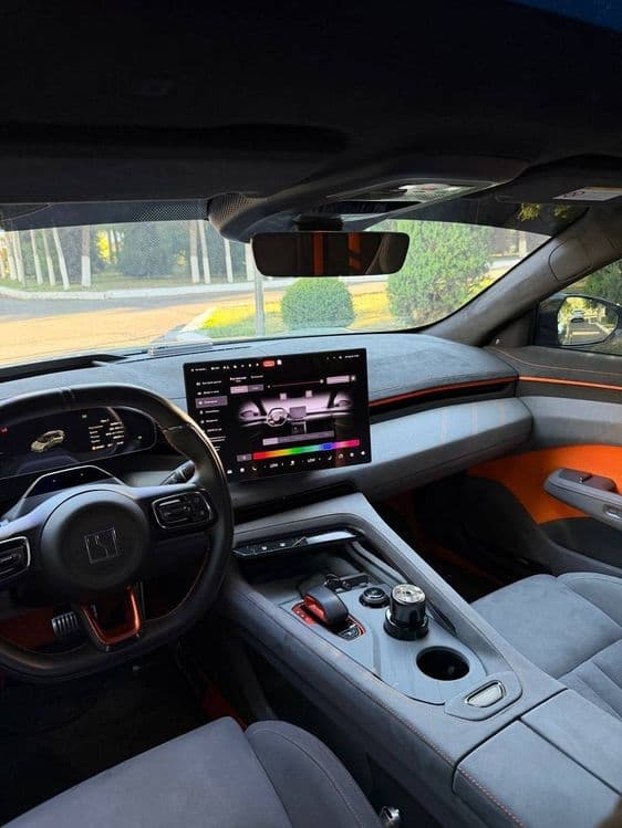 Zeekr 001 z sport full — 3