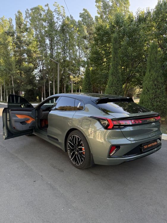Zeekr 001 Z-Sport Full 3.3 sekundli — 3