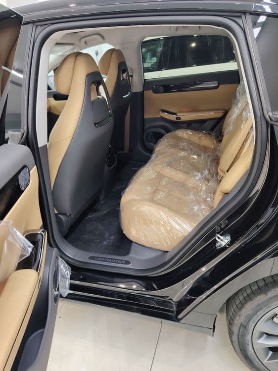 2026 yil Leapmotor C01 EV 625 km premium elektr — 5