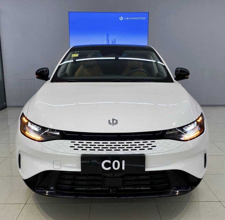 Leapmotor C01  Gibrid 1ta pasport va boshlangich tolov bilan — 3