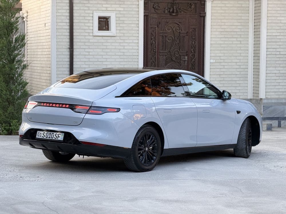 Leapmotor c01 ev 520km — 2