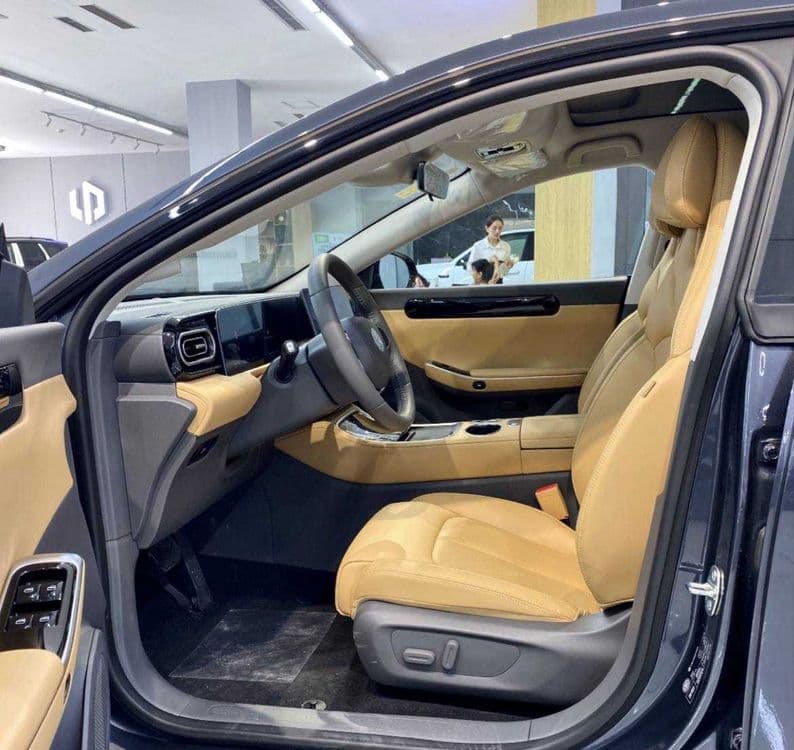Leapmotor C01 Gibrid premium 1 ta pasport va boshlang'ich to'lov bilan — 5