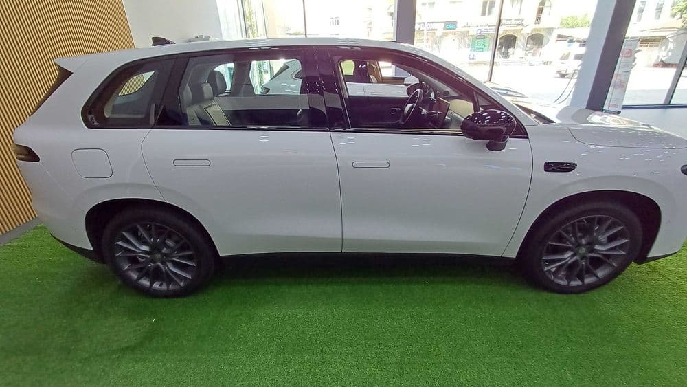 Leapmotor C10 REEV Full Komplektatsiya, Oq Rang, 0 km — 4
