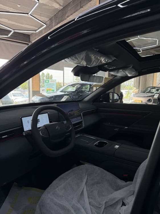 Dongfeng 008 gibrid — 3