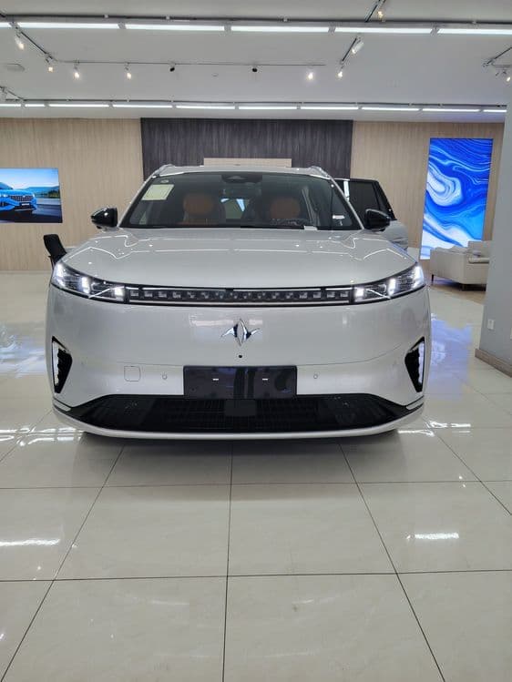 DONGFENG 008 gibrid (REEV) 2026 stalnoy — 3