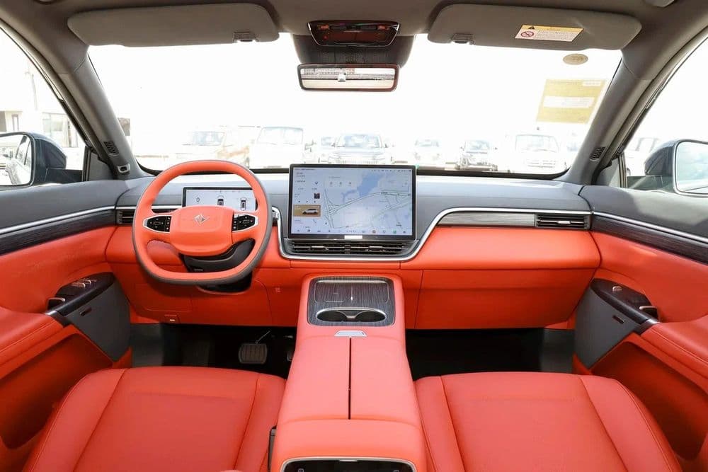 Dongfeng ep 008 ultra elektr
Qora rang qora salon
Qora rang apelsin sa — 5