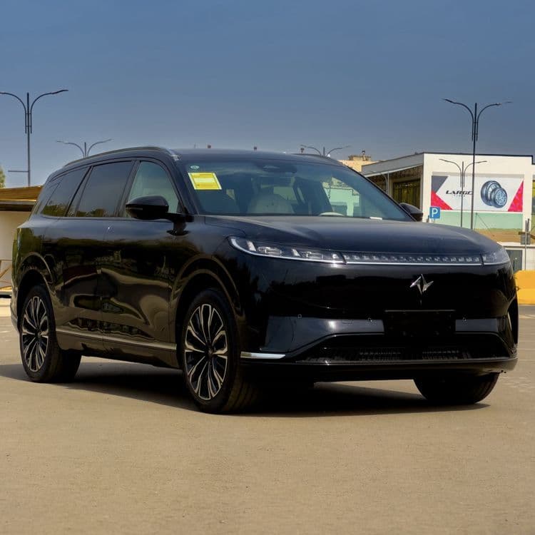 Dongfeng eπ 008 210 Ultra restayling 2026 — 1