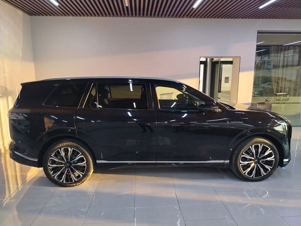 Dongfeng 008 Ultra  Extended Range 2026 Restayling Elektro 610 km

Yu — 1