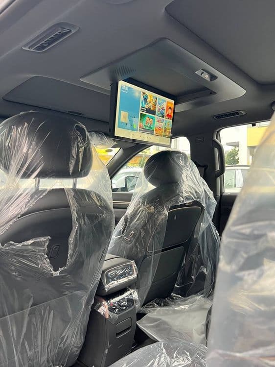 Dongfeng 008 Ultra  Extended Range 2026 Restayling Elektro 610 km

Yu — 8